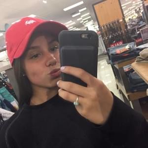 Meet your Posher, Katelyn